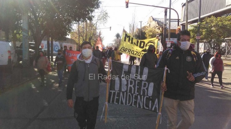 Marcha de organizaciones sociales en Berazategui